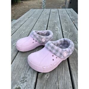 Crocs Toddler Blitzen Pink Gray Plaid Lined Clogs girls 3 shoes slip on